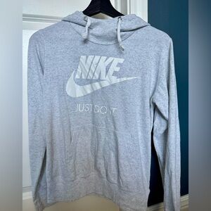 Nike Women’s M Lightweight Hoodie